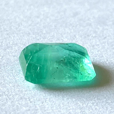 Emerald  (Panna) - 3.95 cts (Square cut) - Image 3