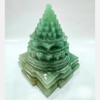 Green Aventurine Meru Shreeyantra - 816 Gms