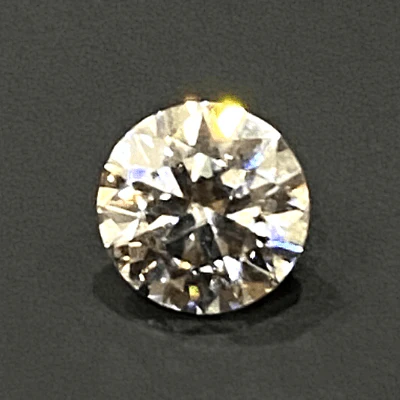 Moissanite - (1.0 carats)
