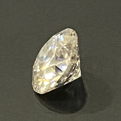 Moissanite - (1.0 carats) - Image 2