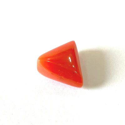 Natural Coral (Moonga) - 30.95 cts (Triangular) - Image 3