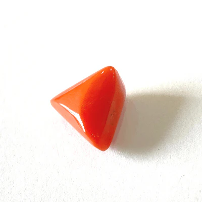 Natural Coral (Moonga)- 4.80 cts (Triangular) - Image 3