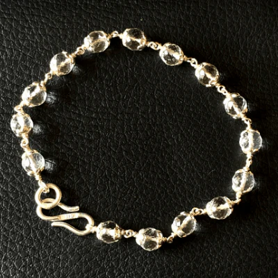 Sphatik(quartz) Bracelet In Silver - diamond cutting