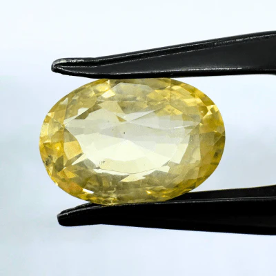 Yellow Sapphire (Pukhraj- 7.70 cts) - Ceylonese (Super Premium)